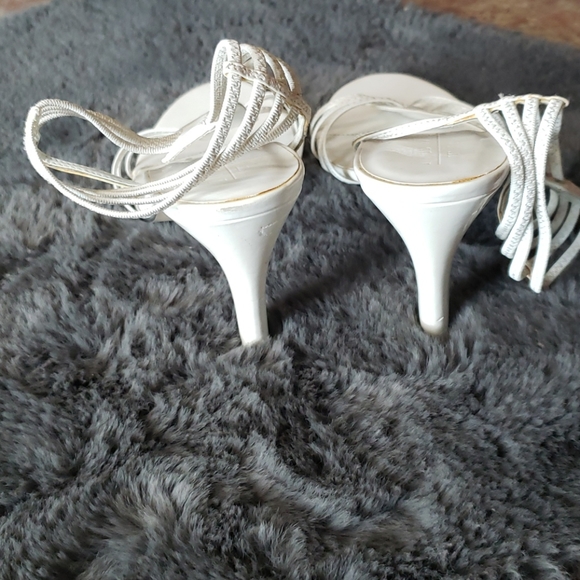 NEW YORK TRANSIT heels shiny white - Picture 3 of 5